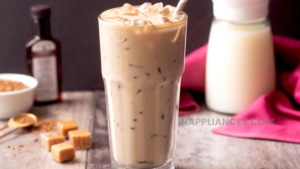 how to make an iced caramel latte